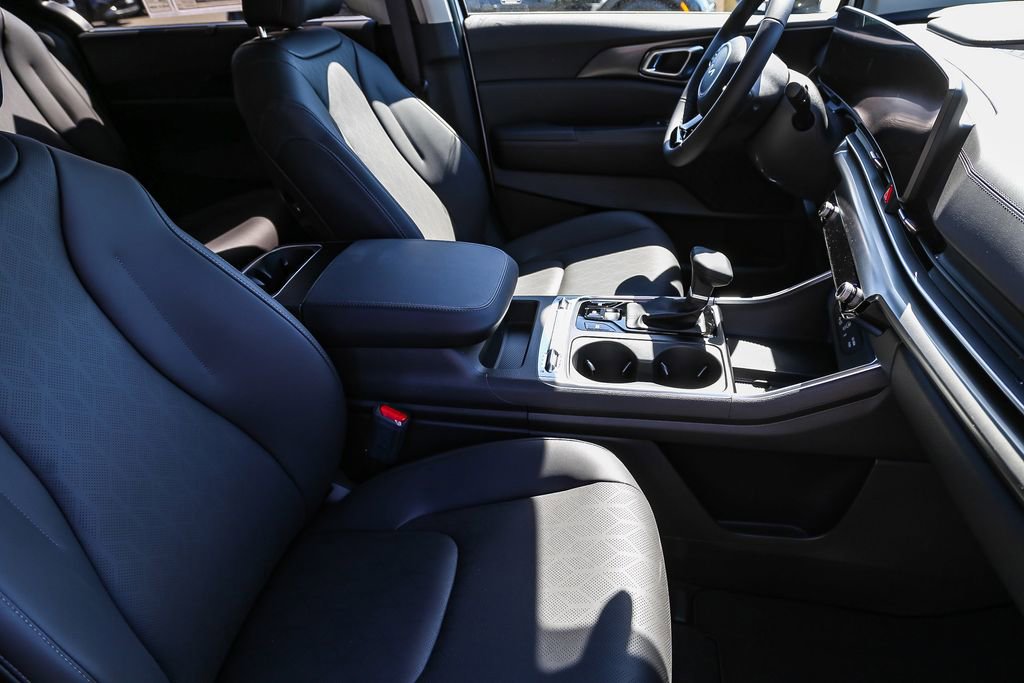 Certified 2026 Kia Carnival SX w/ SX Dark Edition Package FWD image 28