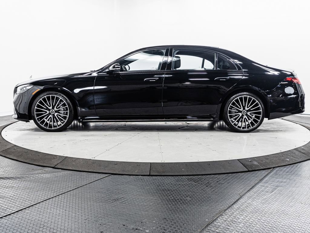Used 2023 Mercedes-Benz S 580 4MATIC Sedan image 4