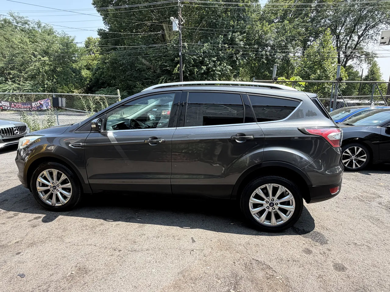 Used 2017 Ford Escape Titanium AWD/4WD image 8