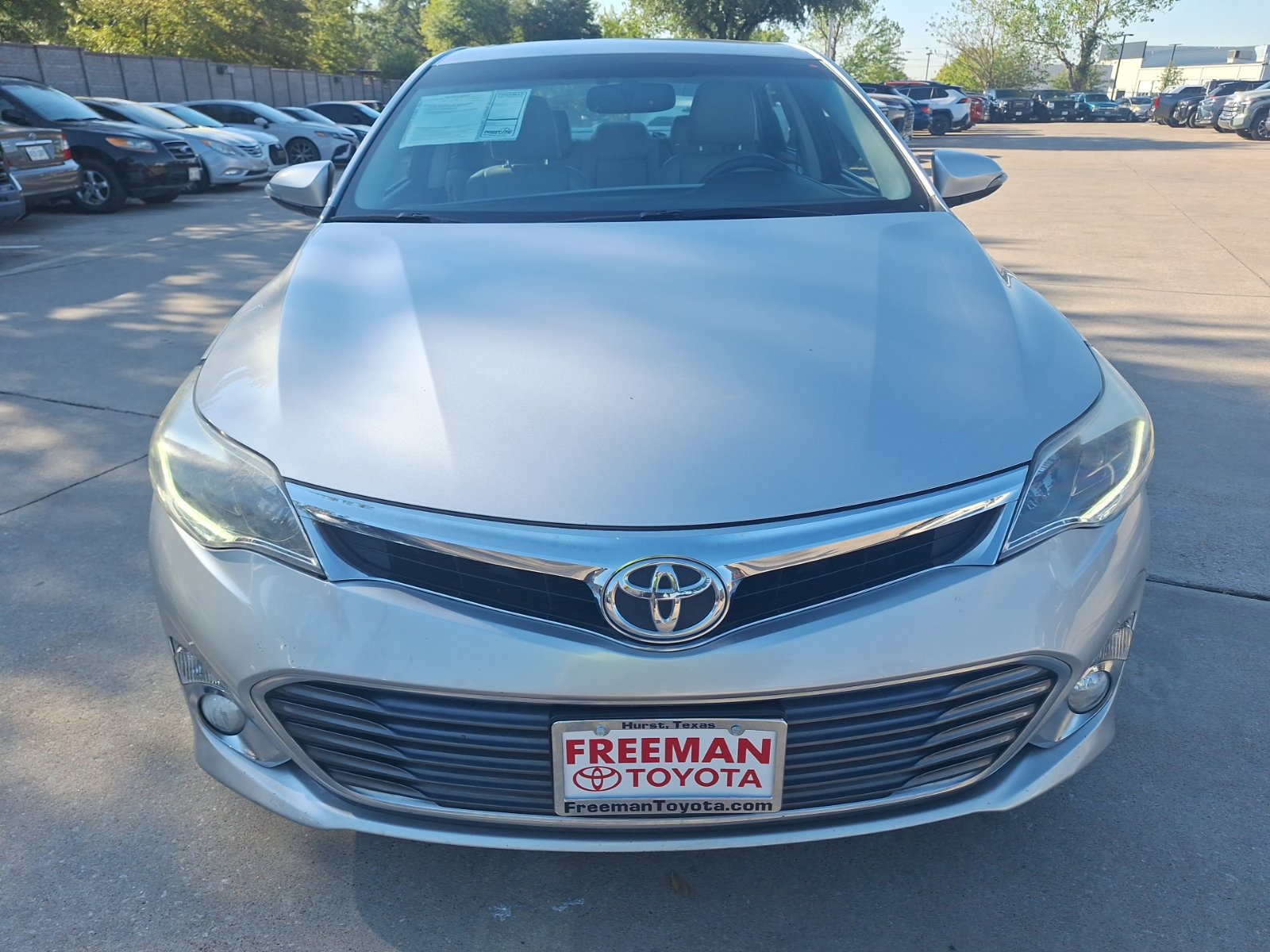Used 2014 Toyota Avalon Limited FWD image 9
