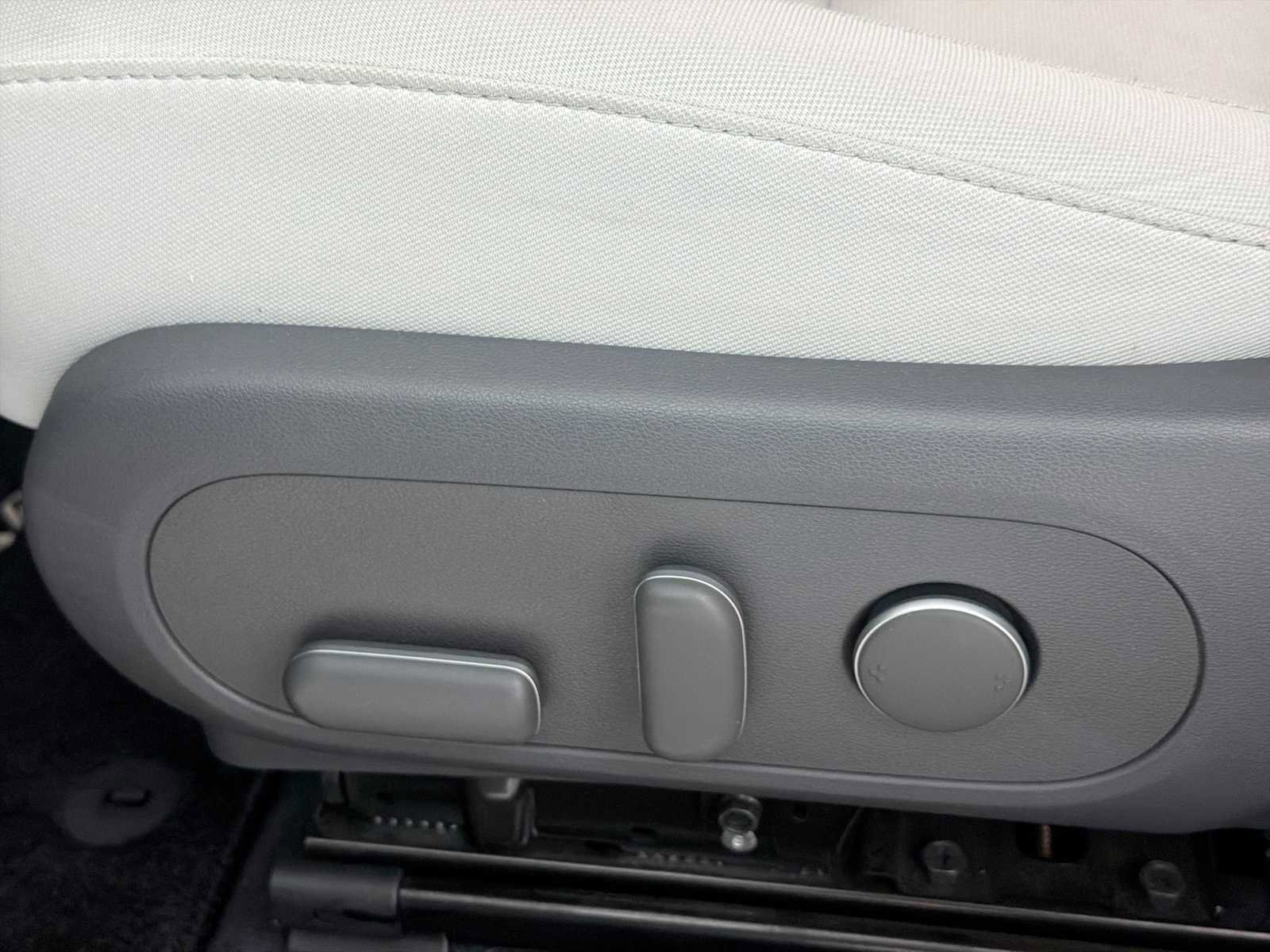 Used 2024 Hyundai Kona SEL FWD image 14