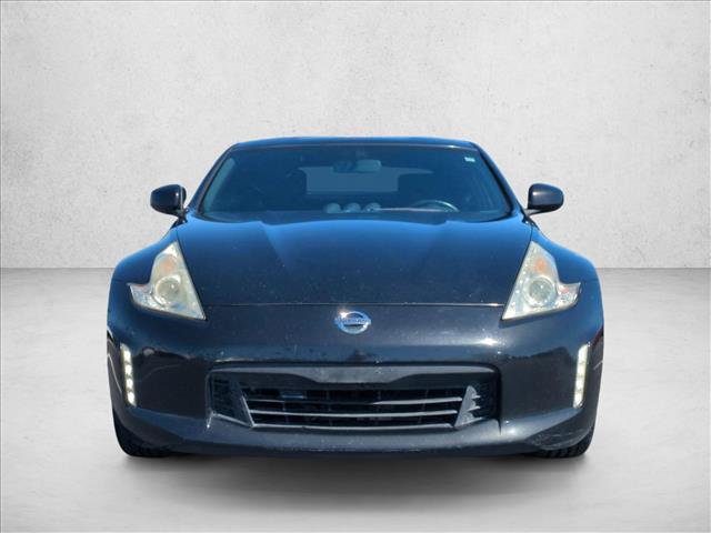 Used 2016 Nissan 370Z Coupe RWD image 2