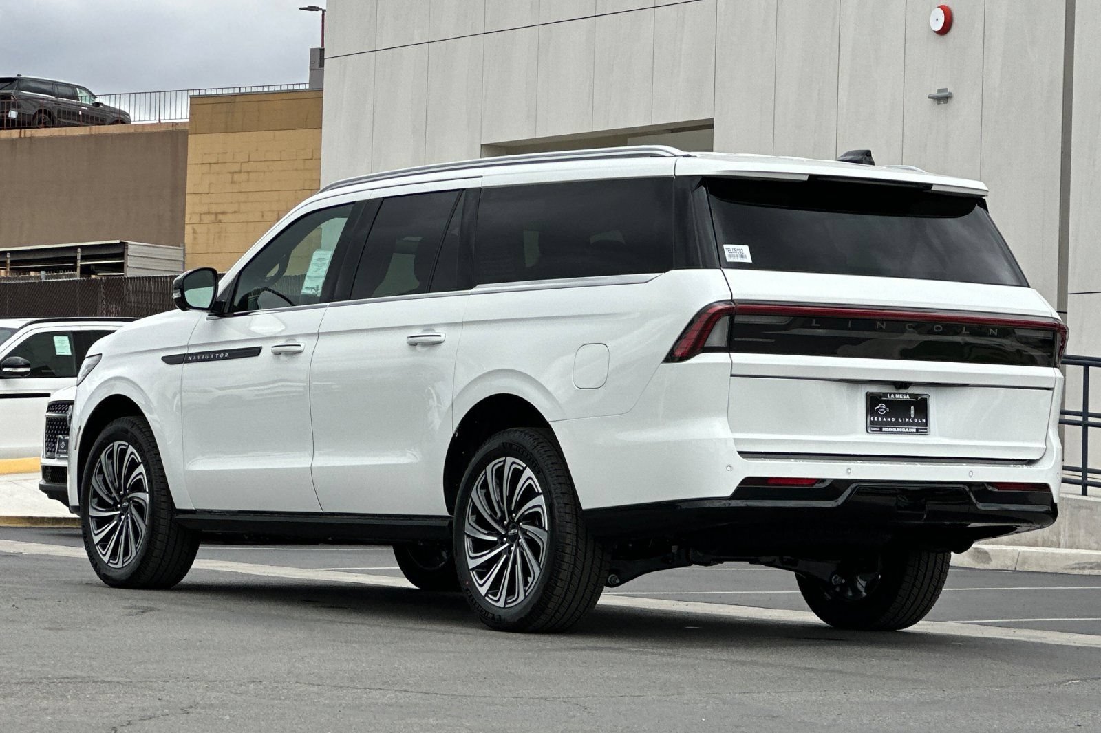 New 2026 Lincoln Navigator L Black Label AWD/4WD image 5