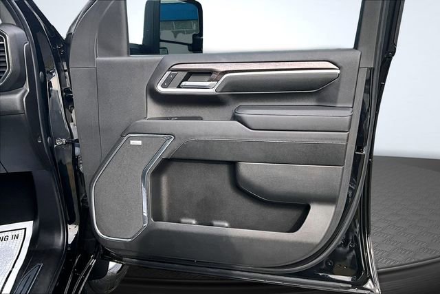 Used 2024 Chevrolet Silverado 2500 LTZ w/ LTZ Premium Package image 29