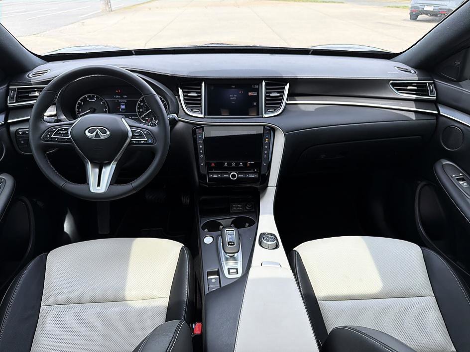 Certified 2025 INFINITI QX55 Luxe w/ Cargo Package image 19