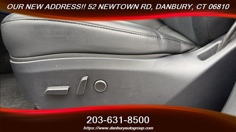 Used 2023 Tesla Model Y 2WD image 11