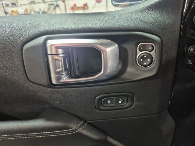Used 2023 Jeep Wrangler Unlimited Sahara w/ Cold Weather Group AWD/4WD image 24