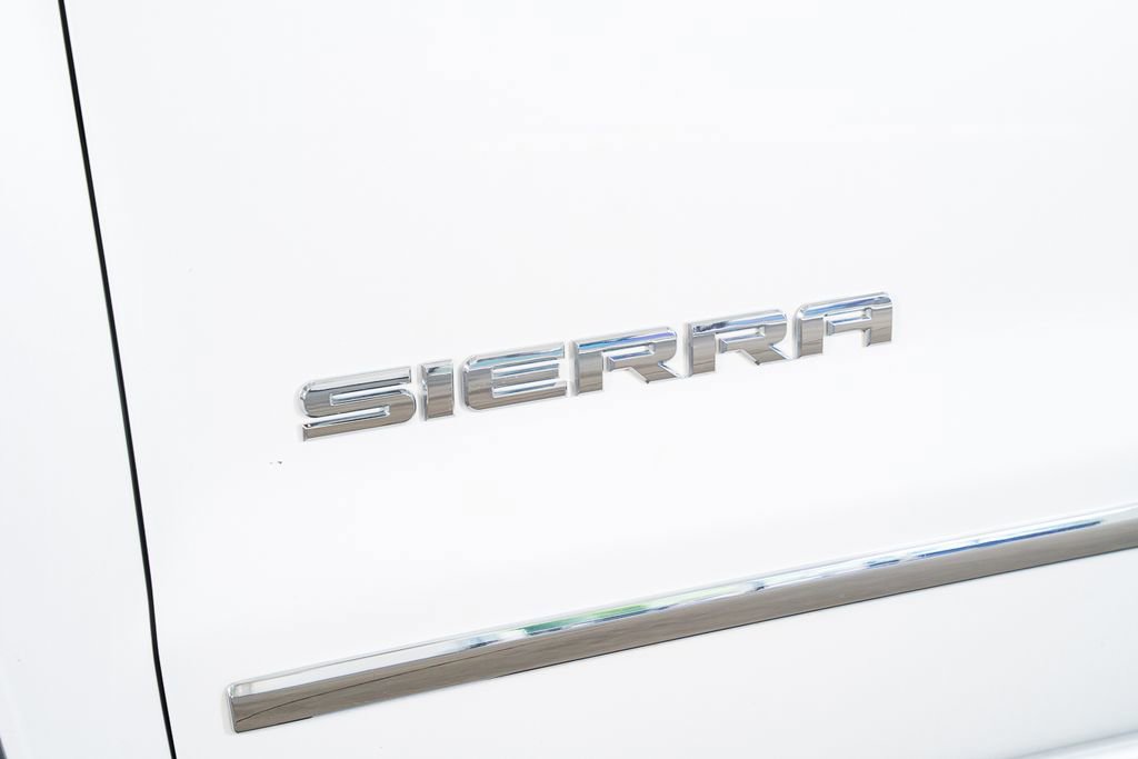 Used 2018 GMC Sierra 1500 SLT AWD/4WD image 25