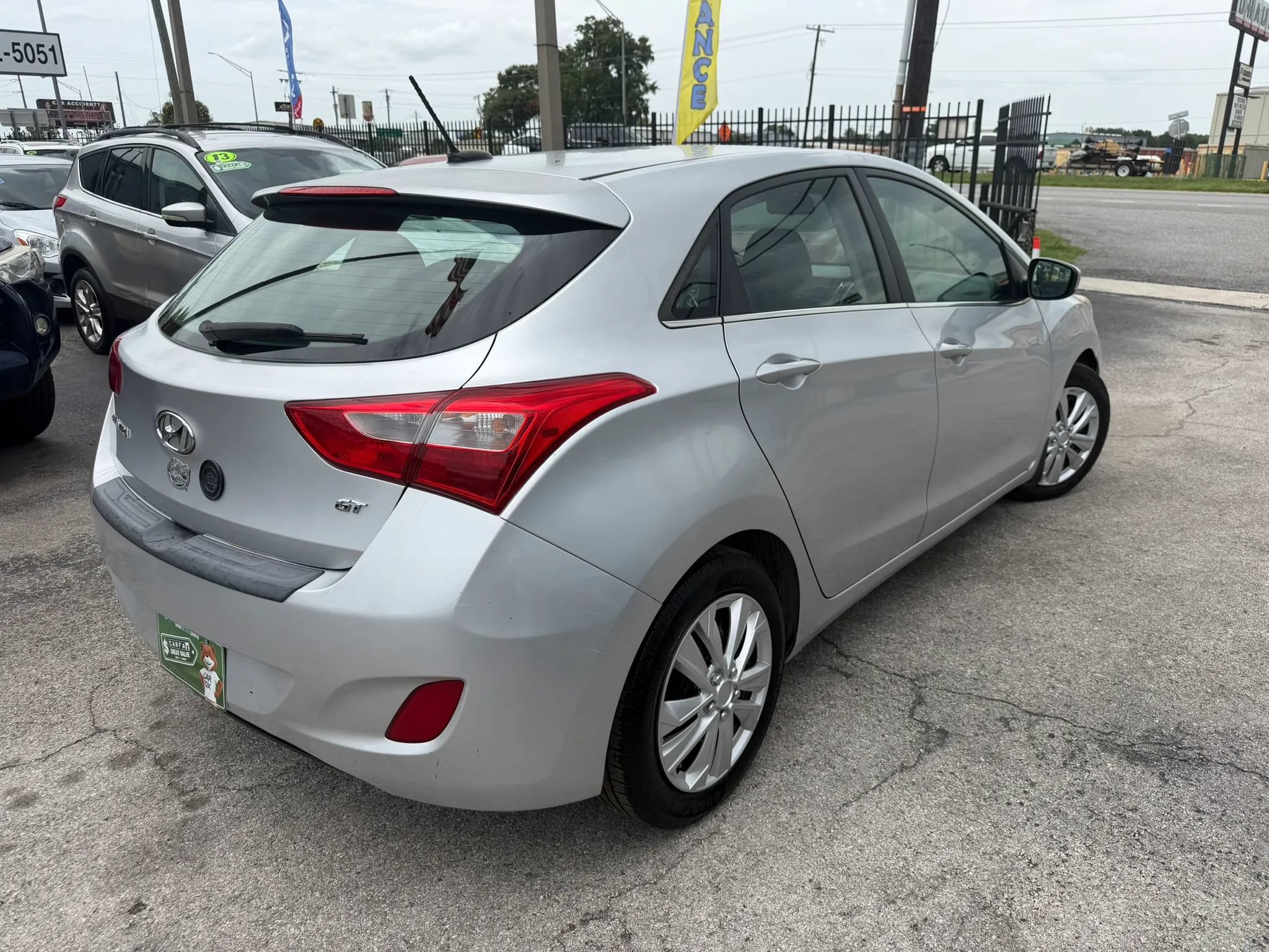 Used 2016 Hyundai Elantra GT FWD image 4