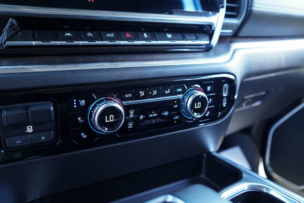 Used 2022 GMC Sierra 1500 SLT w/ SLT Convenience Package image 24