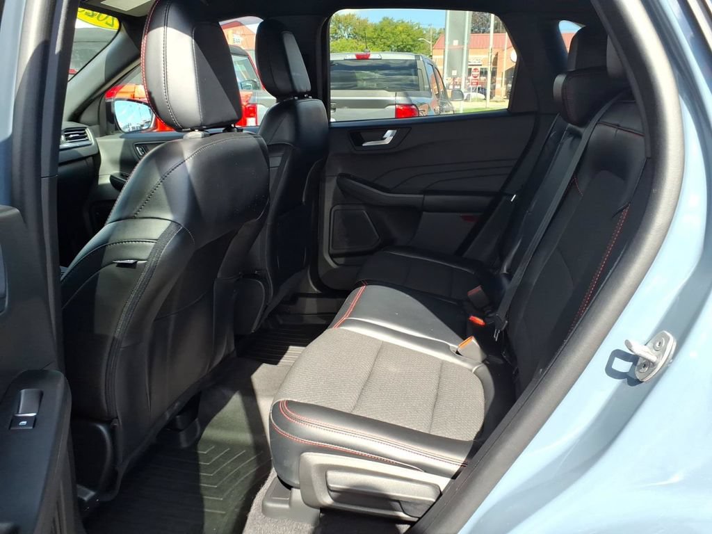 Certified 2023 Ford Escape ST-Line w/ Tech Pack #1 AWD/4WD image 11
