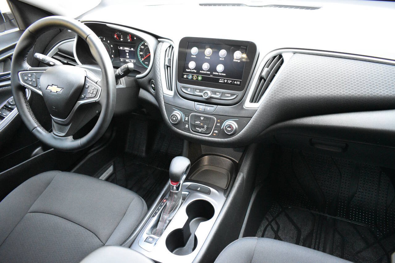 Used 2023 Chevrolet Malibu RS FWD image 25