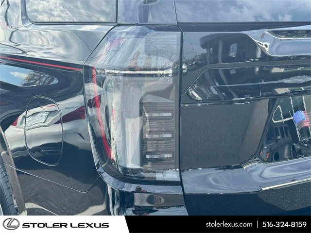 Used 2025 Chevrolet Tahoe Premier image 11