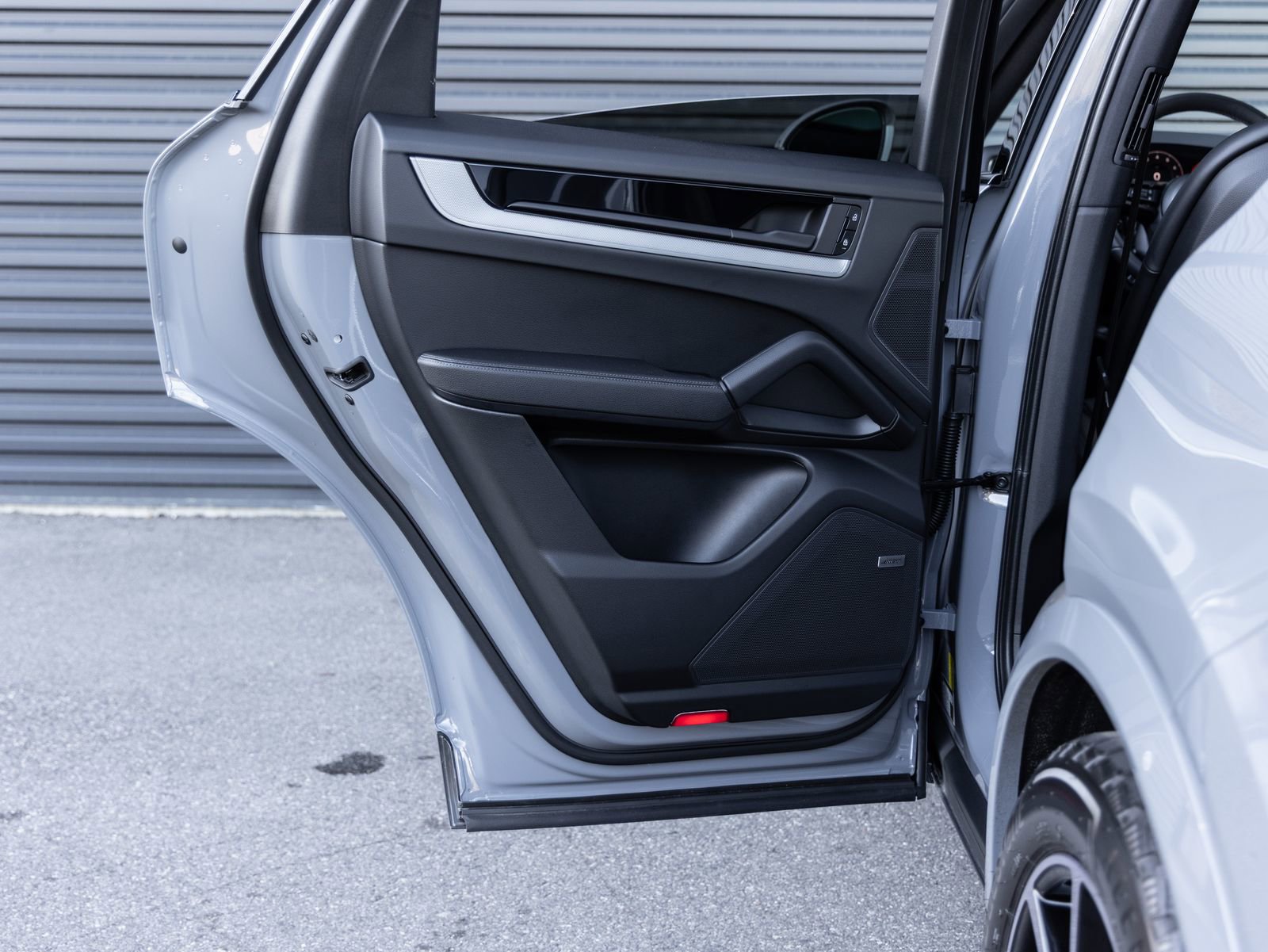 Certified 2026 Porsche Cayenne Coupe image 26