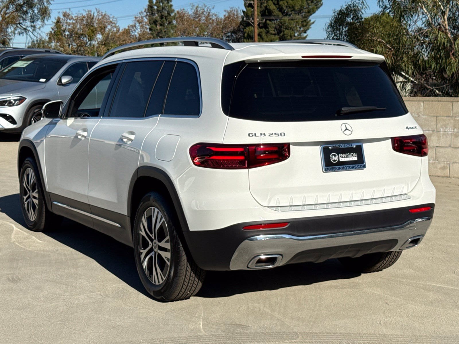 New 2026 Mercedes-Benz GLB 250 4MATIC image 5