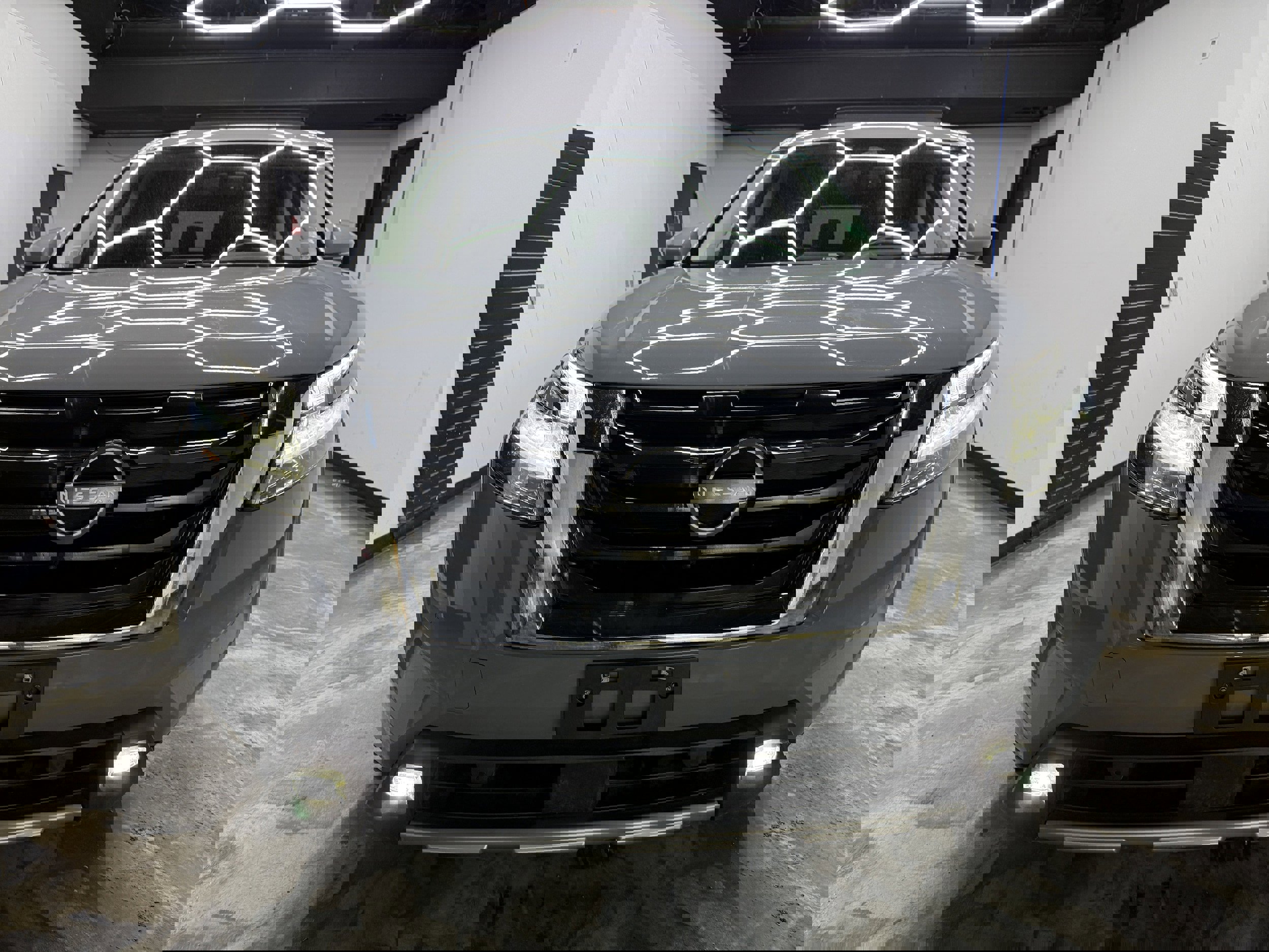 Used 2022 Nissan Pathfinder Platinum image 7