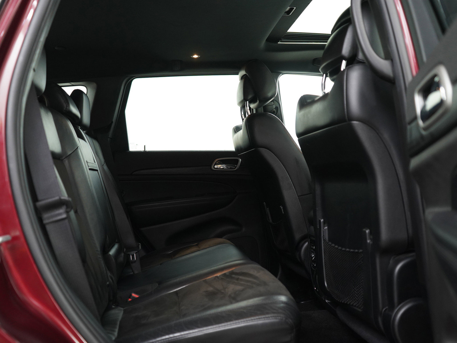 Used 2019 Jeep Grand Cherokee Altitude RWD image 12