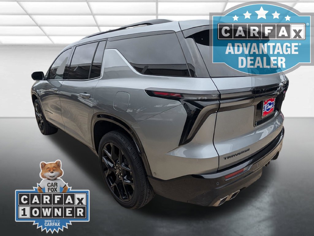Used 2025 Chevrolet Traverse RS w/ LPO, Floor Liner Package FWD image 2