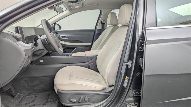 Used 2025 Hyundai Sonata SEL FWD image 14