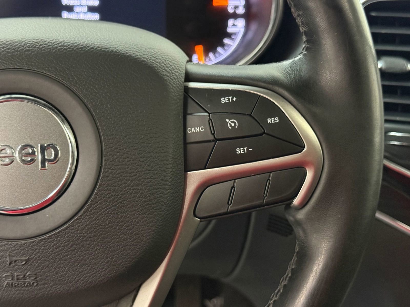 Used 2020 Jeep Grand Cherokee Limited AWD/4WD image 30