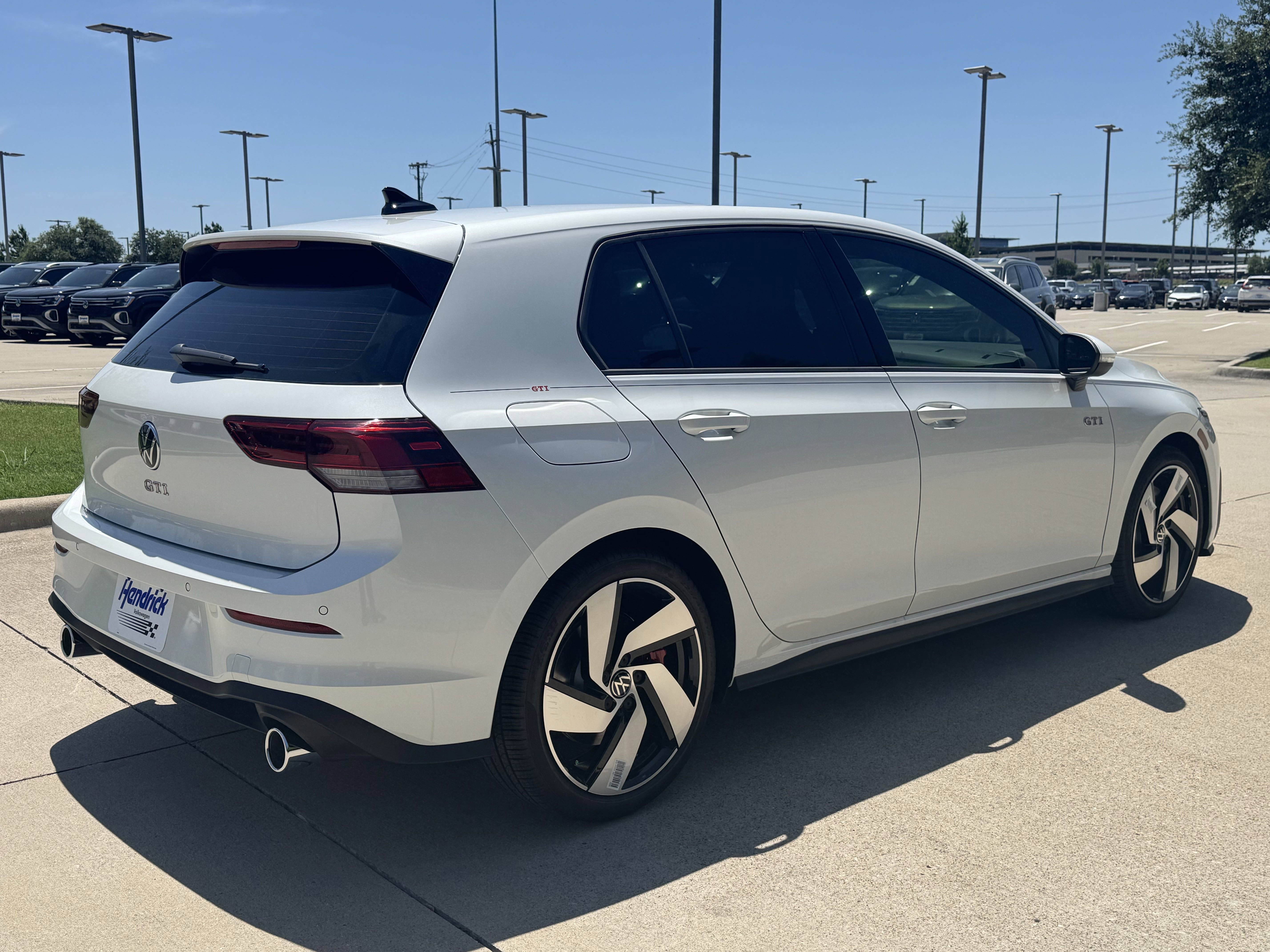 New 2026 Volkswagen Golf SE FWD image 4