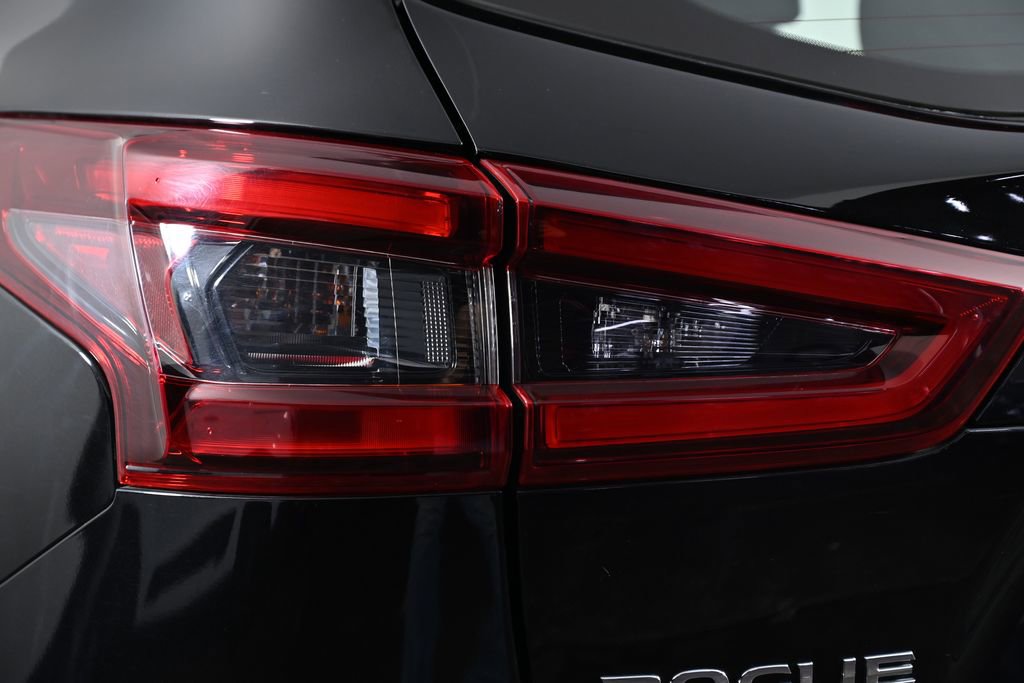 Used 2020 Nissan Rogue Sport S image 7