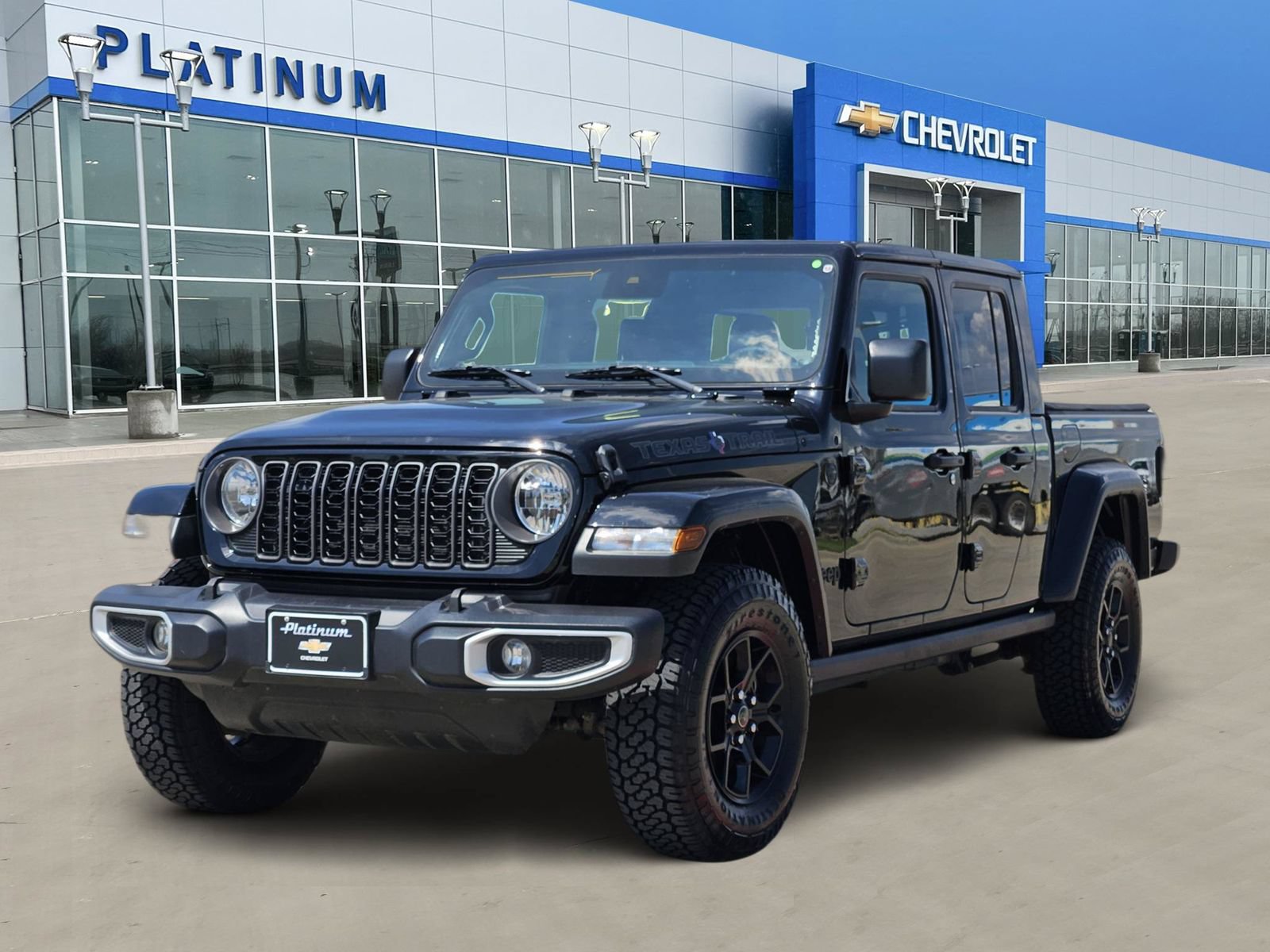 Used 2024 Jeep Gladiator Sport AWD/4WD image 2