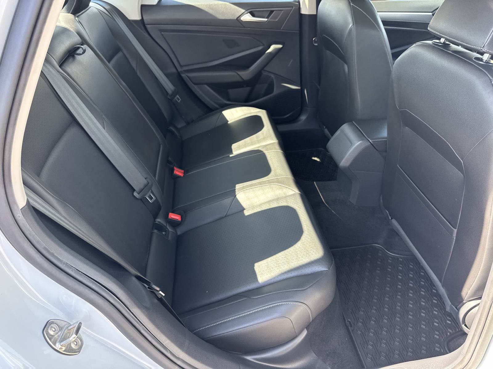 Used 2019 Volkswagen Jetta SE FWD image 30