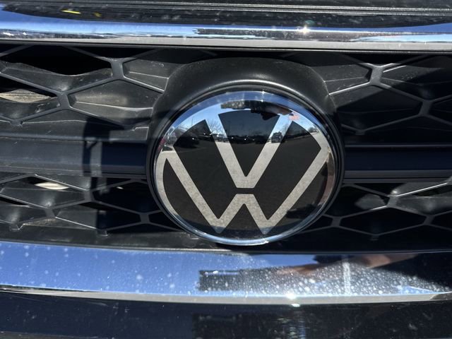 Used 2024 Volkswagen Taos SE w/ Panoramic Sunroof Package AWD/4WD image 30