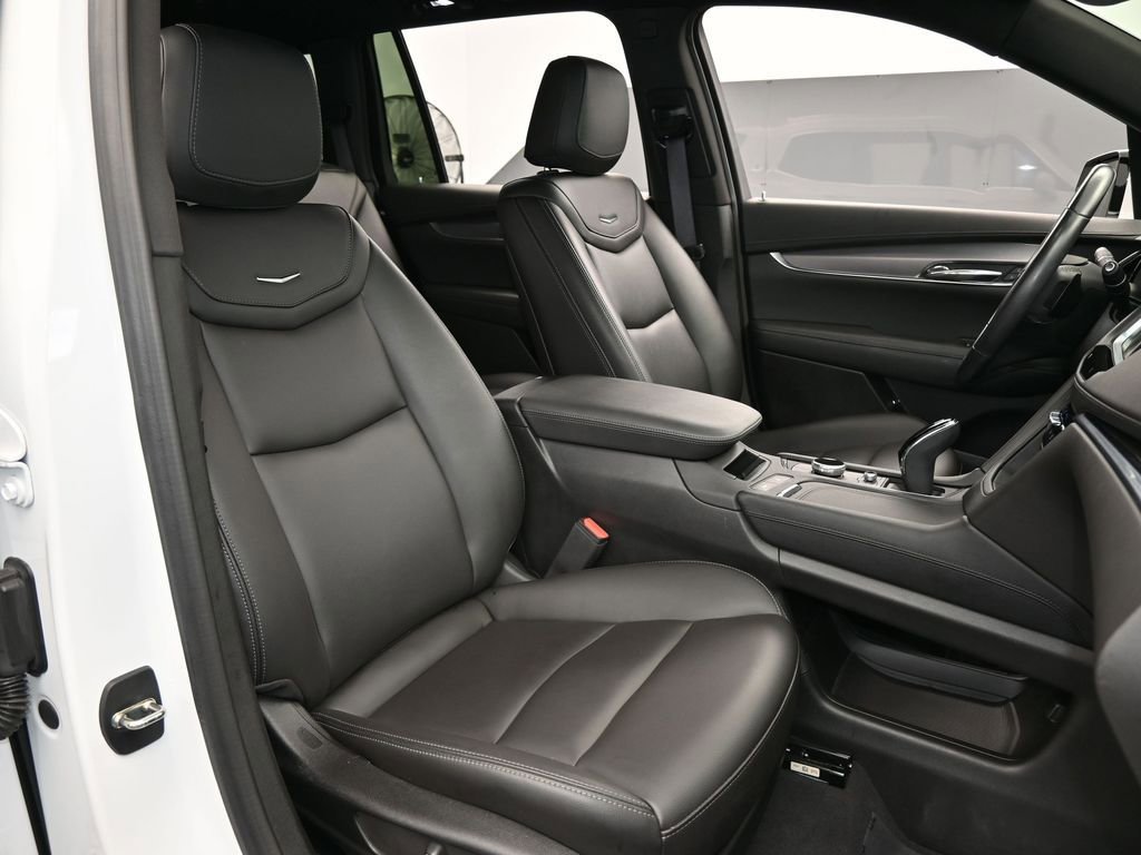 Used 2024 Cadillac XT6 Luxury image 49