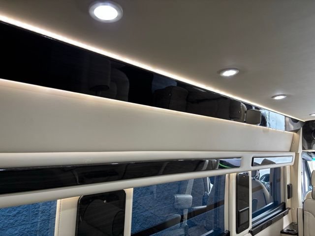 Used 2024 Mercedes-Benz Sprinter 3500 image 47