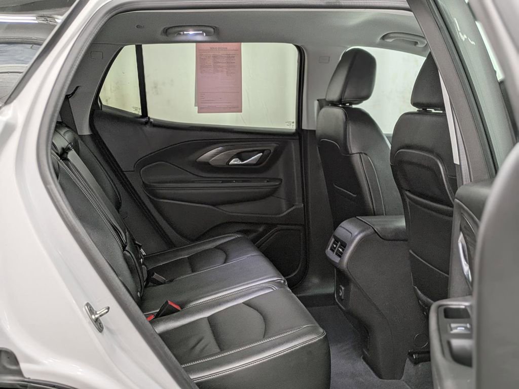 Used 2024 GMC Terrain SLT AWD/4WD image 19