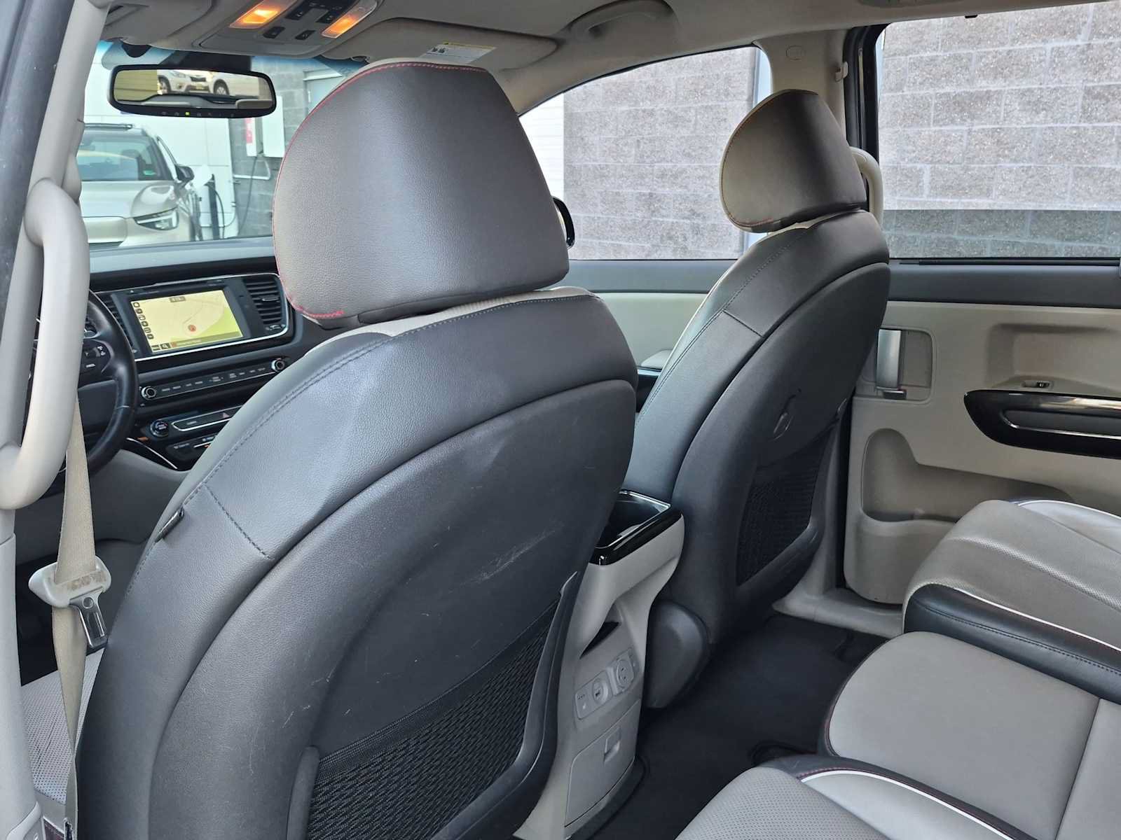 Used 2016 Kia Sedona SX FWD image 18