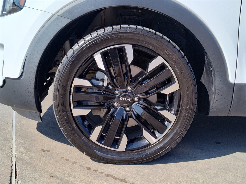 Used 2024 Kia Telluride SX image 19