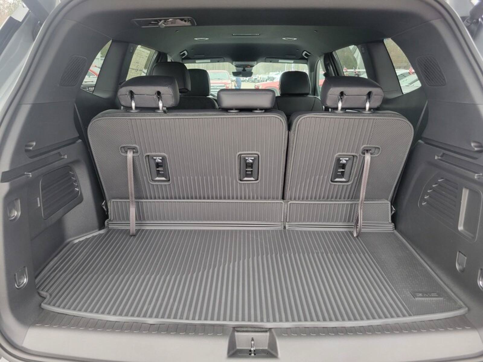 New 2026 GMC Acadia Elevation w/ Elevation Premium Package FWD image 7