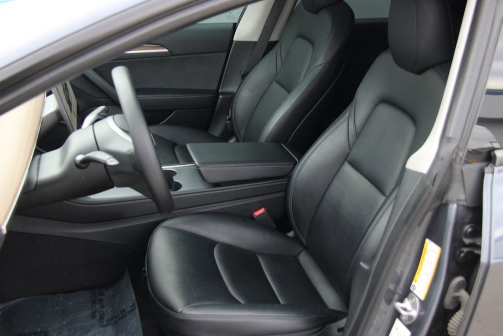 Used 2023 Tesla Model 3 Standard Range image 26