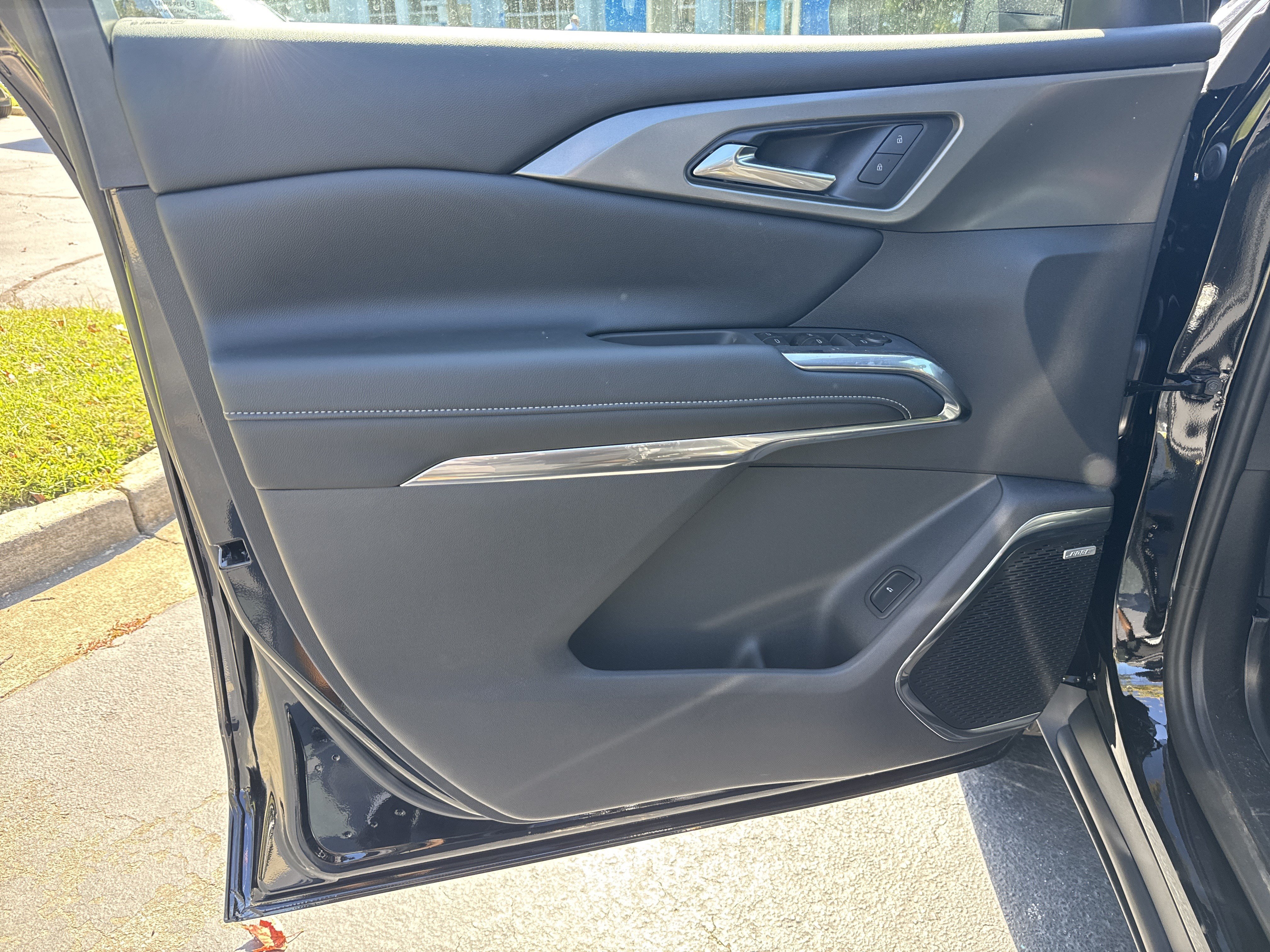 New 2027 Chevrolet Traverse LT w/ Enhanced Driving Package FWD image 10