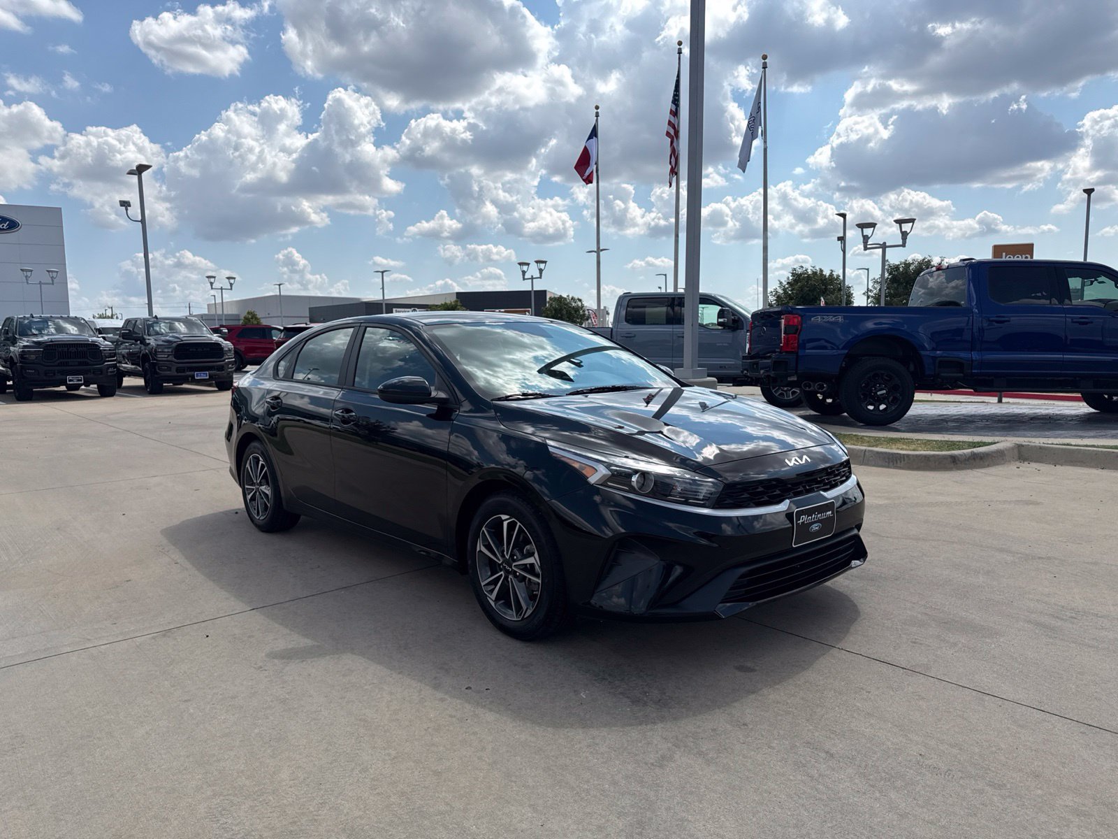 Used 2023 Kia Forte LXS FWD image 8