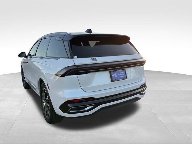 Used 2024 Lincoln Nautilus Reserve image 6