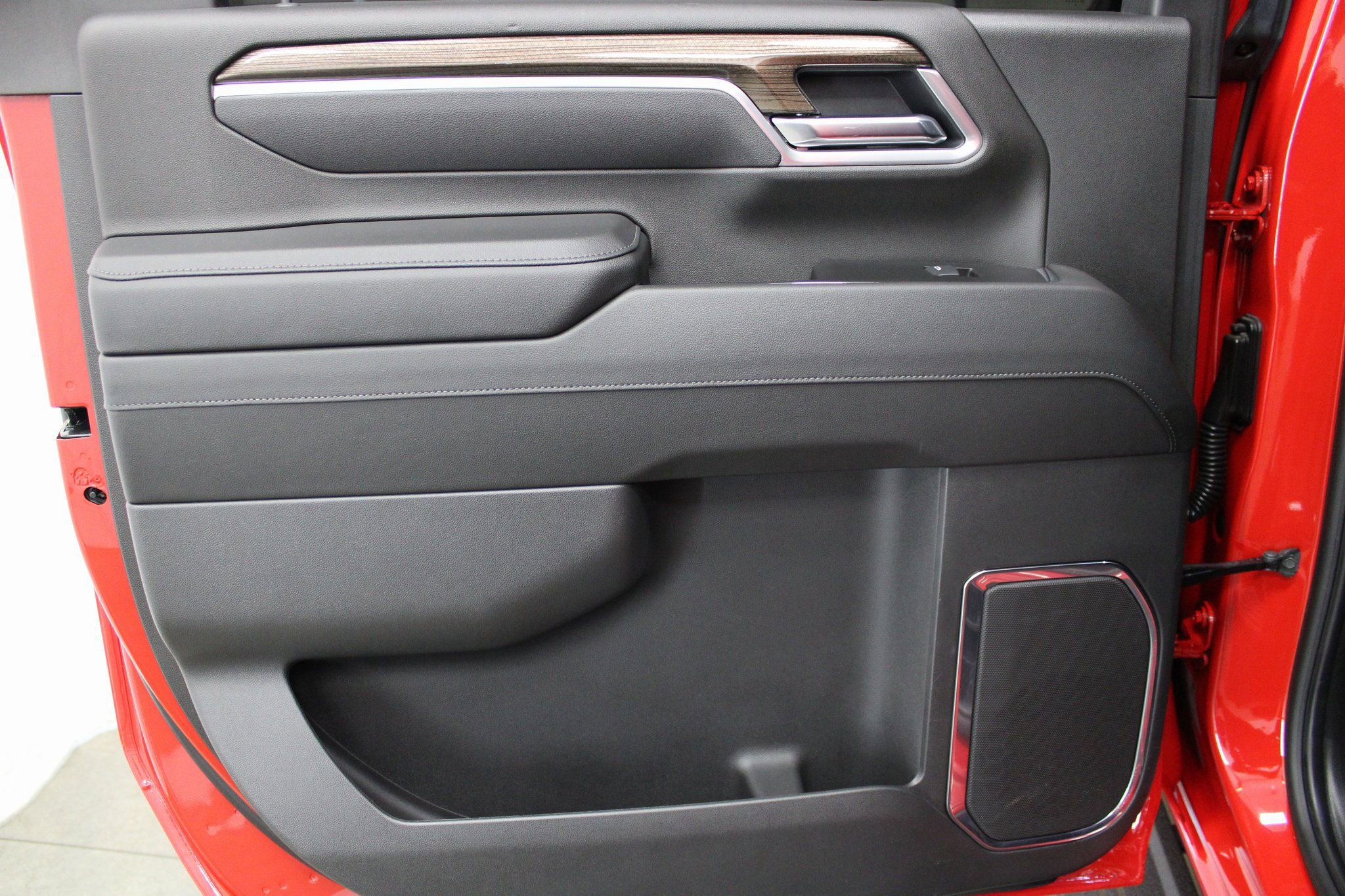 Used 2025 Chevrolet Silverado 2500 LT image 18