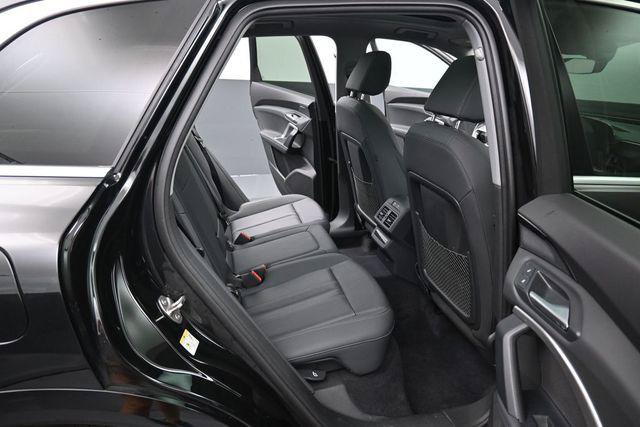 Used 2025 Audi Q5 Premium w/ Convenience Package AWD/4WD image 34