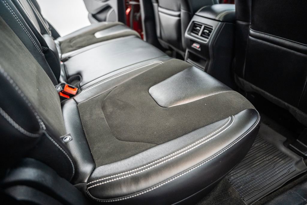 Used 2019 Ford Edge ST w/ Equipment Group 401A AWD/4WD image 35