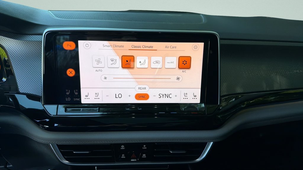 New 2026 Volkswagen Atlas Peak Edition AWD/4WD image 18