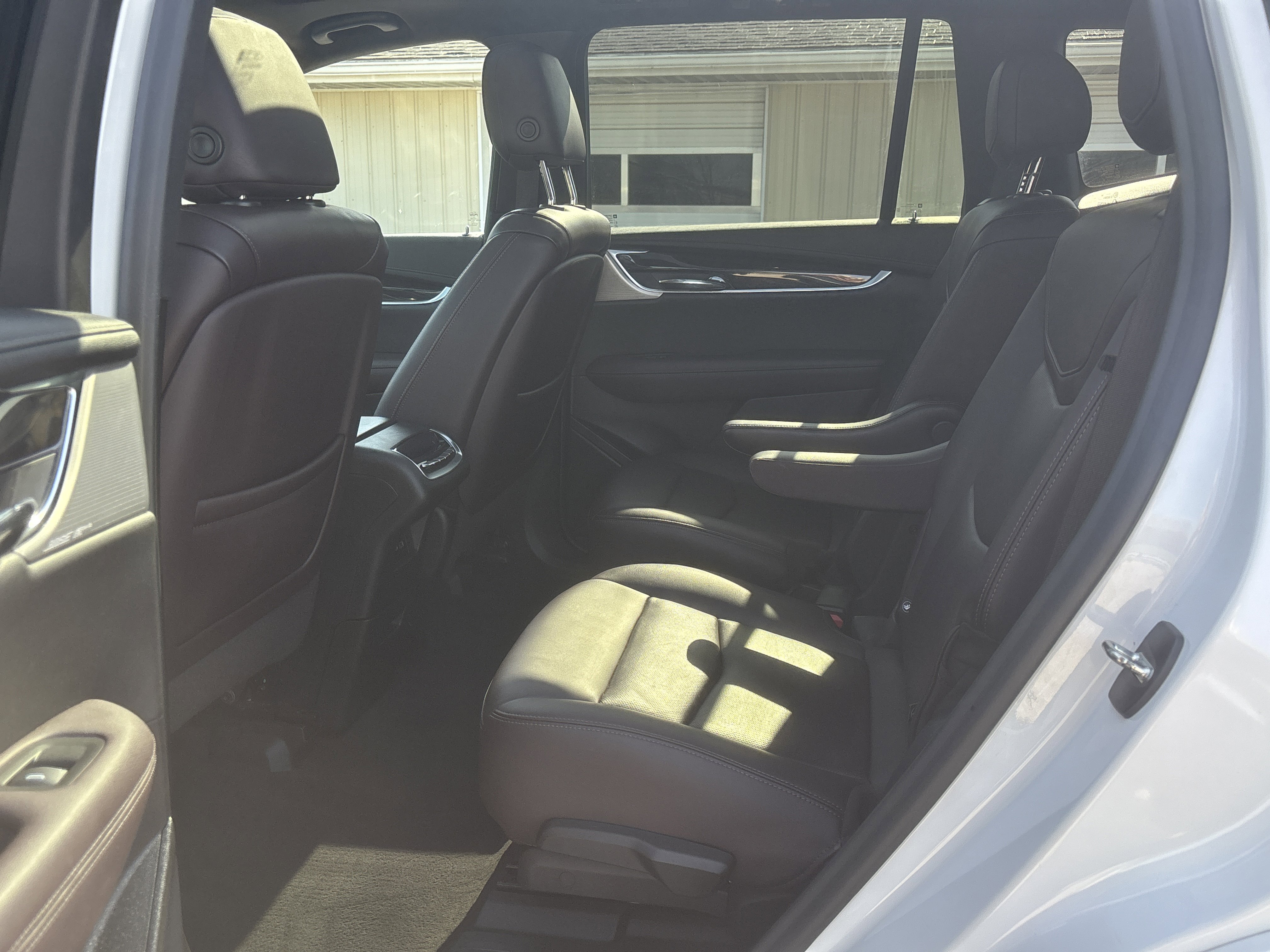 Used 2021 Cadillac XT6 Premium Luxury AWD/4WD image 32