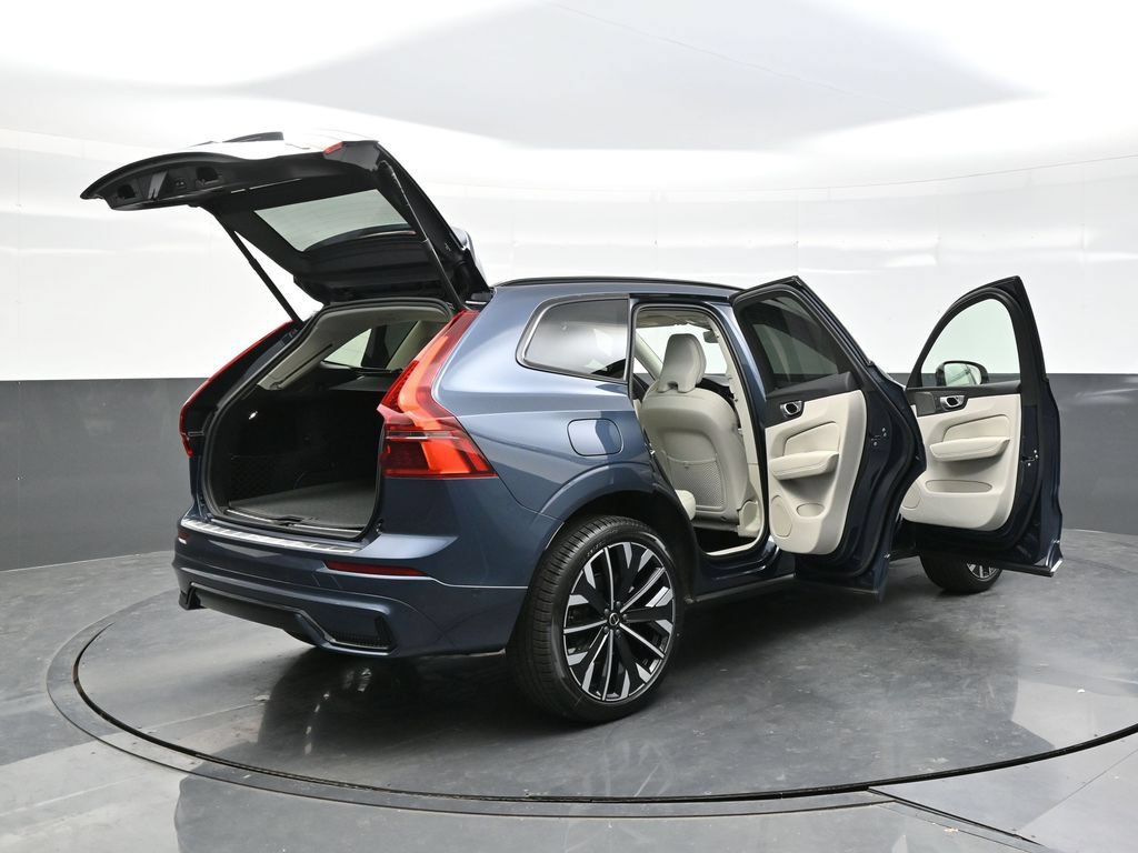 New 2026 Volvo XC60 B5 Ultra w/ Climate Package AWD/4WD image 45