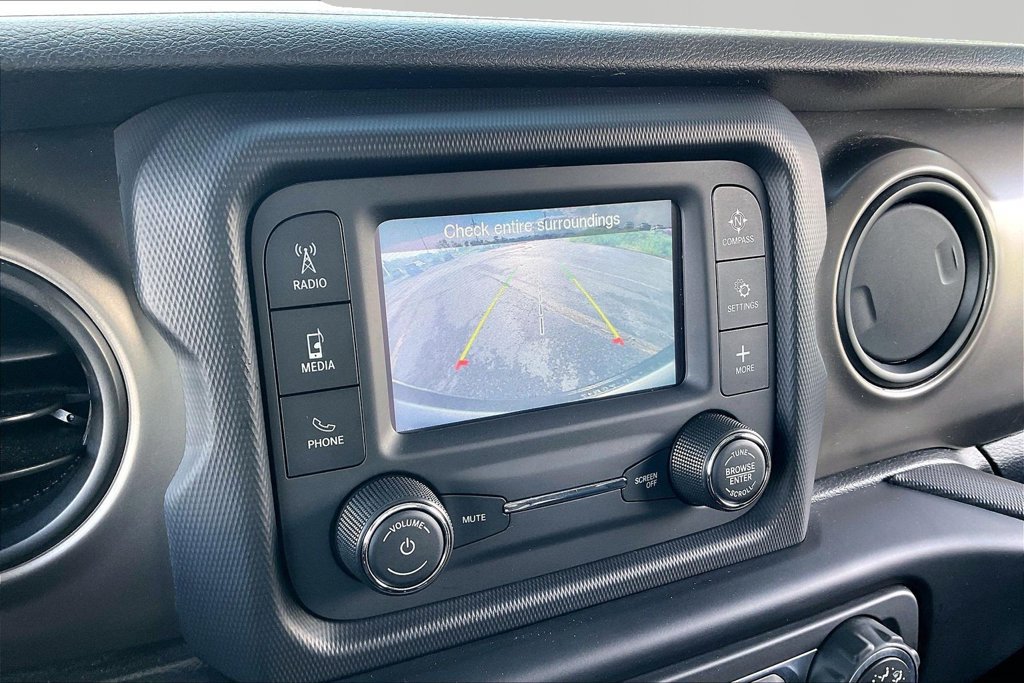 Used 2019 Jeep Wrangler Sport w/ Quick Order Package 24S AWD/4WD image 16