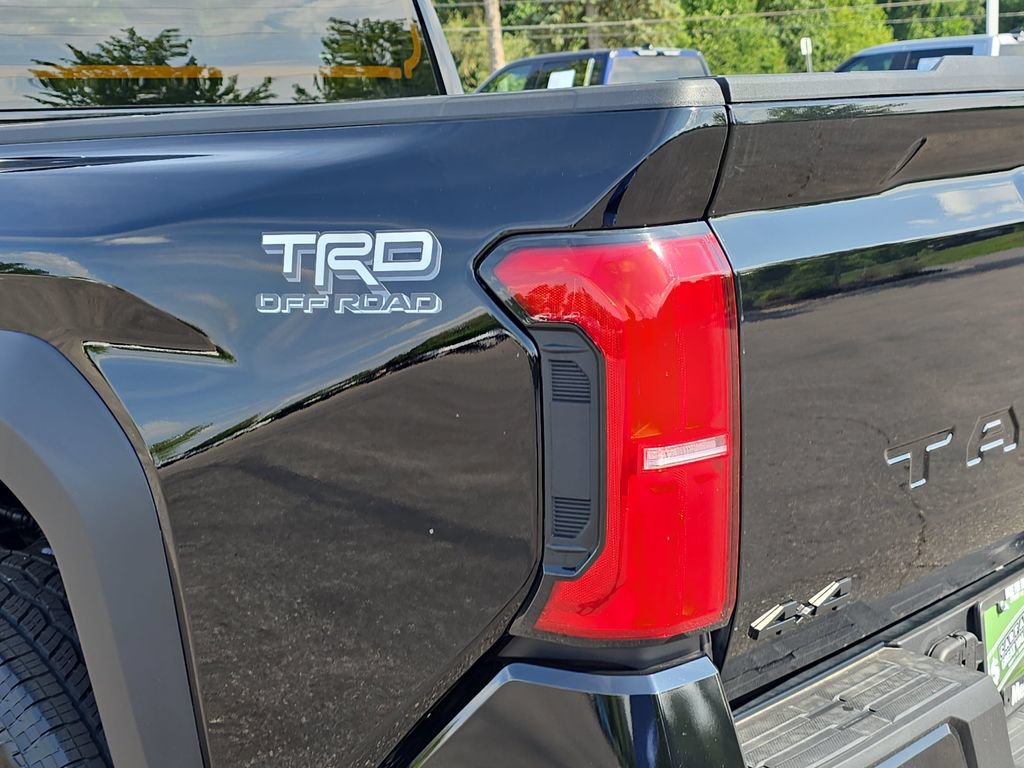 Used 2025 Toyota Tacoma TRD Off-Road AWD/4WD image 35