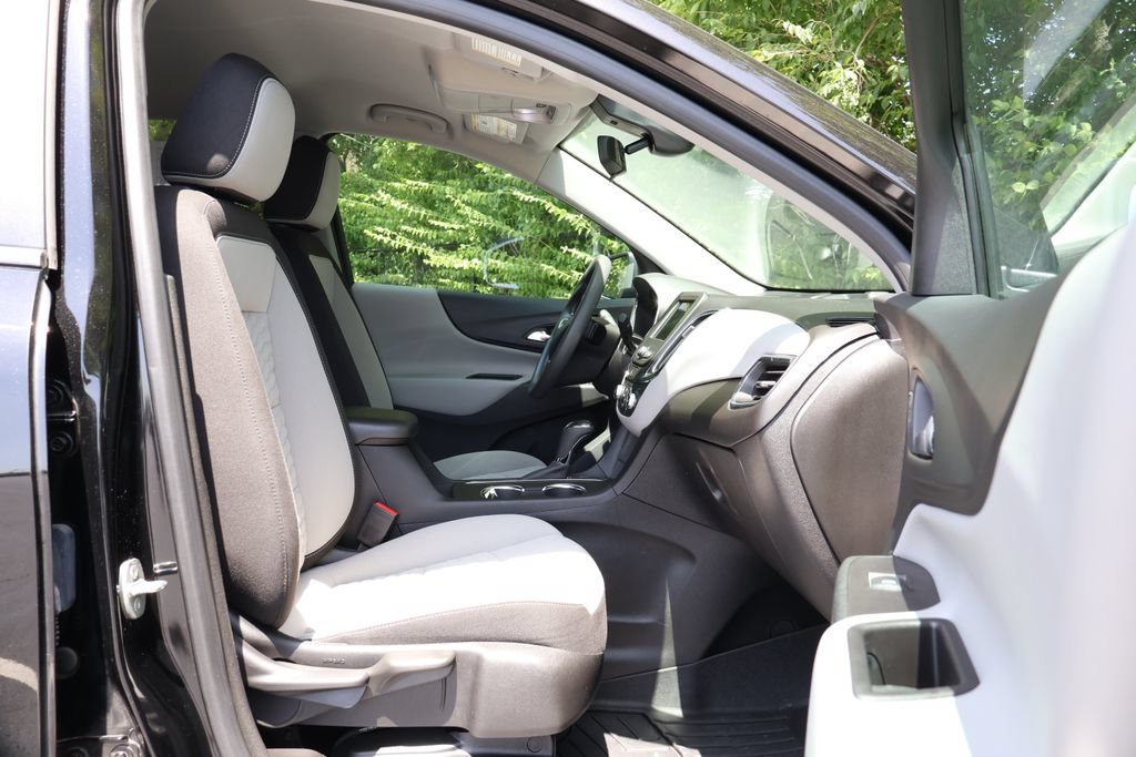 Certified 2021 Chevrolet Equinox LS w/ LS Convenience Package AWD/4WD image 38