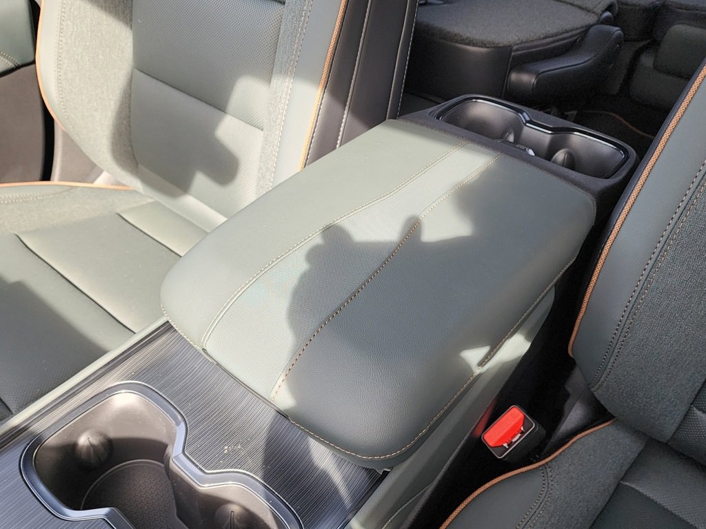 New 2026 GMC Acadia AT4 w/ Luxury Package image 34