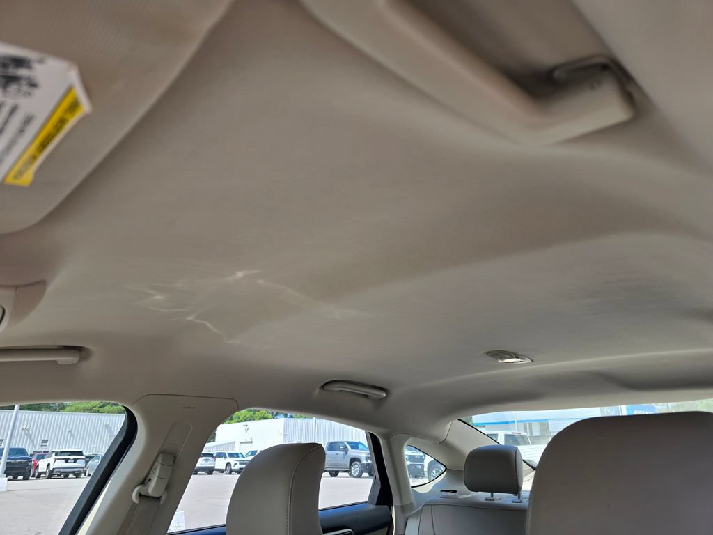 Used 2017 Ford Fusion SE w/ Fusion SE Technology Package FWD image 21